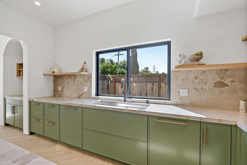 Detail Gallery Image 12 of 32 For 1704 Zinnia Ln, San Jose,  CA 95124 - 4 Beds | 3 Baths