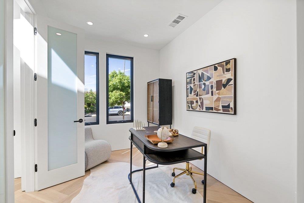 Detail Gallery Image 15 of 32 For 1704 Zinnia Ln, San Jose,  CA 95124 - 4 Beds | 3 Baths