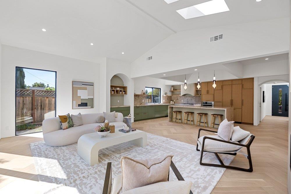 Detail Gallery Image 6 of 32 For 1704 Zinnia Ln, San Jose,  CA 95124 - 4 Beds | 3 Baths