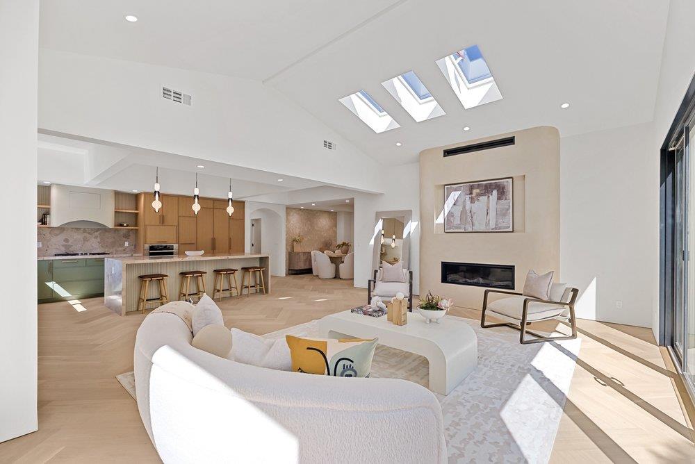 Detail Gallery Image 7 of 32 For 1704 Zinnia Ln, San Jose,  CA 95124 - 4 Beds | 3 Baths