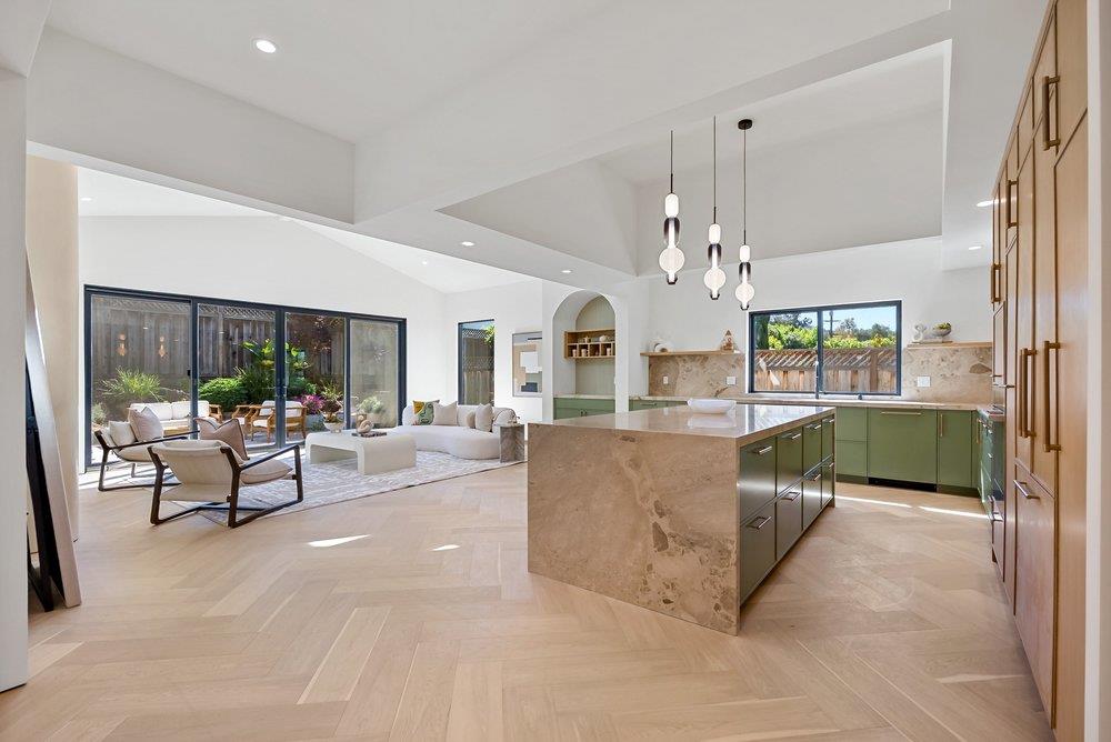 Detail Gallery Image 8 of 32 For 1704 Zinnia Ln, San Jose,  CA 95124 - 4 Beds | 3 Baths