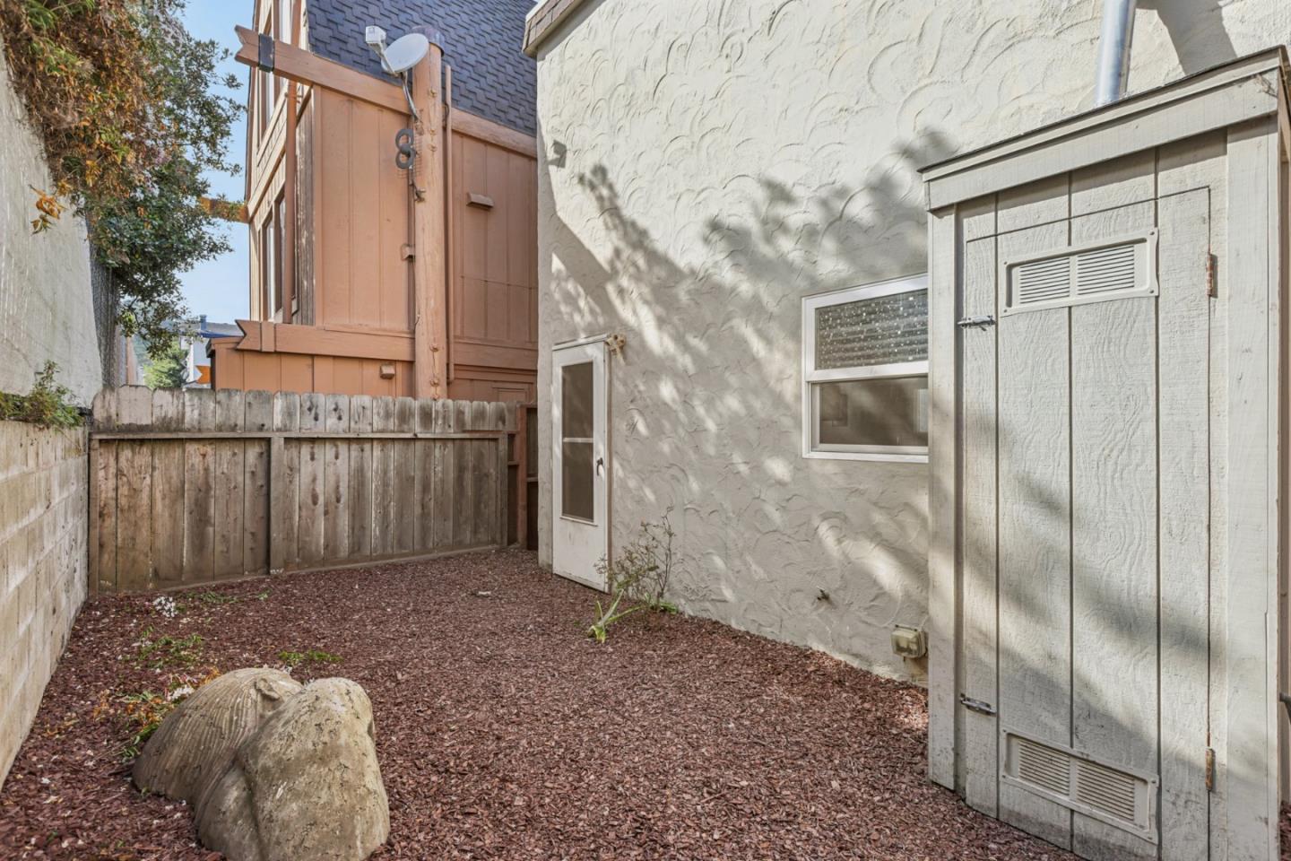 Detail Gallery Image 30 of 35 For 775 Mermaid Ave, Pacific Grove,  CA 93950 - 1 Beds | 1 Baths