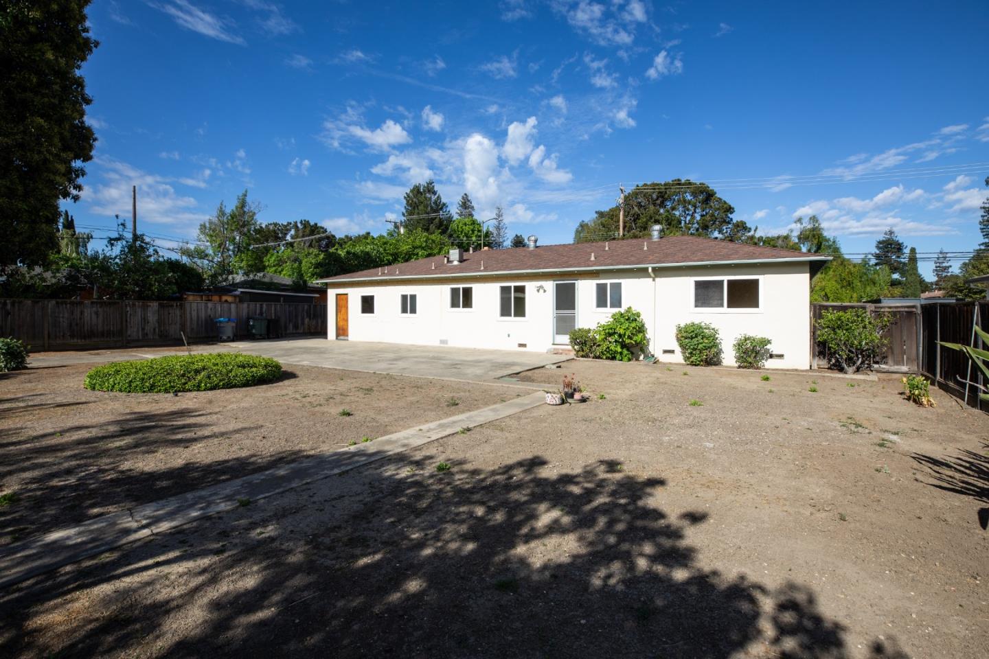 Detail Gallery Image 15 of 22 For 309 Tyrella Ave, Mountain View,  CA 94043 - 3 Beds | 2 Baths