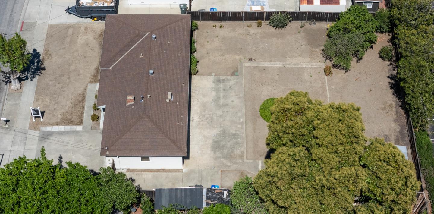 Detail Gallery Image 20 of 22 For 309 Tyrella Ave, Mountain View,  CA 94043 - 3 Beds | 2 Baths