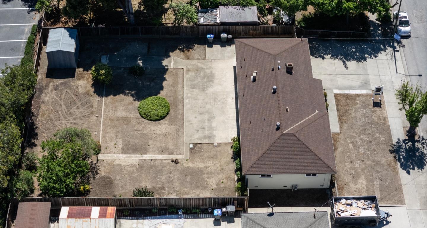 Detail Gallery Image 22 of 22 For 309 Tyrella Ave, Mountain View,  CA 94043 - 3 Beds | 2 Baths