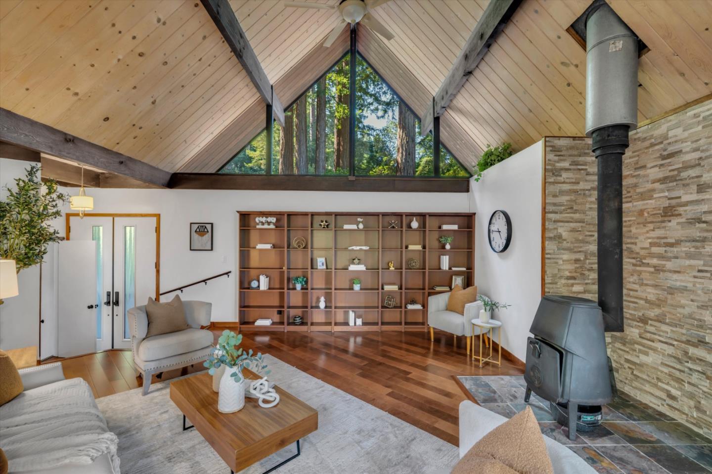 Detail Gallery Image 12 of 44 For 12 Summit Rd, Woodside,  CA 94062 - 4 Beds | 3/1 Baths