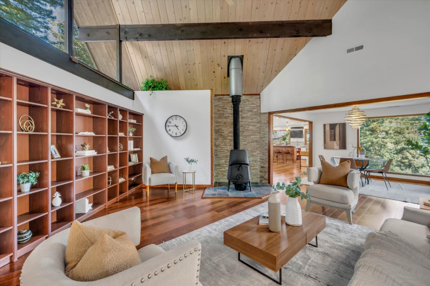 Detail Gallery Image 14 of 44 For 12 Summit Rd, Woodside,  CA 94062 - 4 Beds | 3/1 Baths