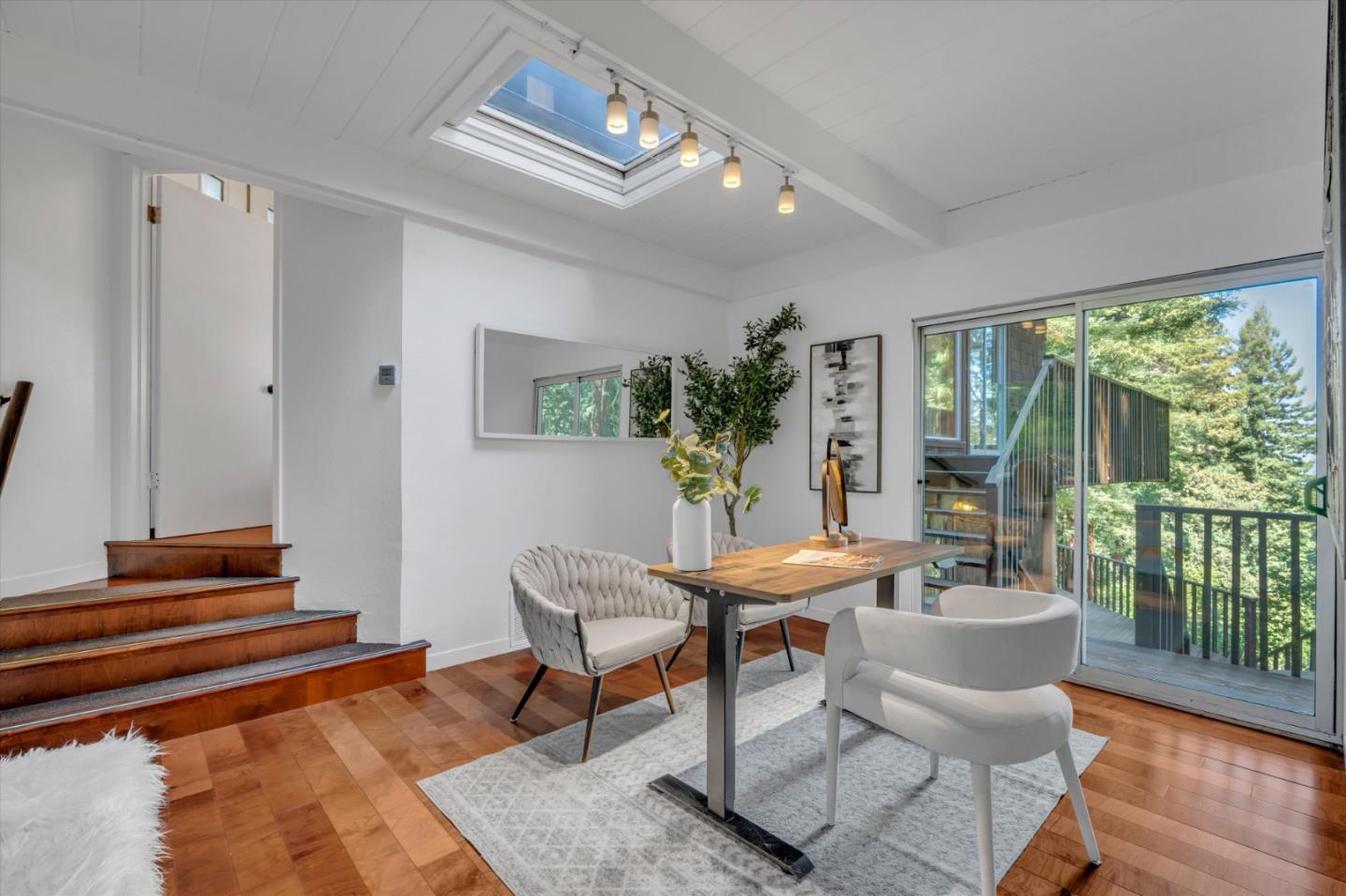 Detail Gallery Image 16 of 44 For 12 Summit Rd, Woodside,  CA 94062 - 4 Beds | 3/1 Baths