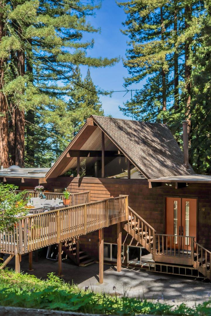 Detail Gallery Image 2 of 44 For 12 Summit Rd, Woodside,  CA 94062 - 4 Beds | 3/1 Baths