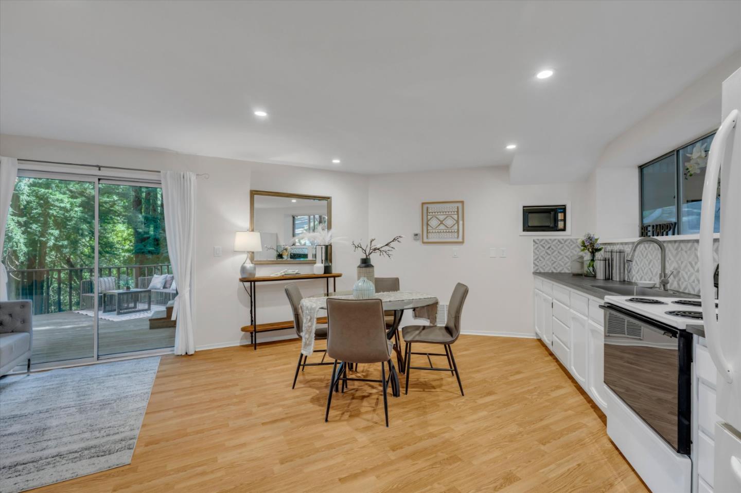 Detail Gallery Image 24 of 44 For 12 Summit Rd, Woodside,  CA 94062 - 4 Beds | 3/1 Baths