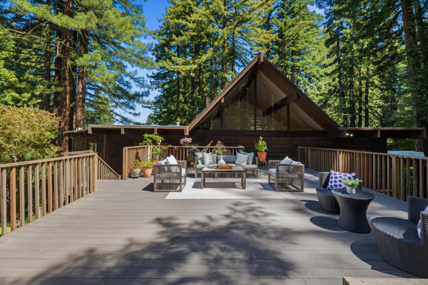 Detail Gallery Image 34 of 44 For 12 Summit Rd, Woodside,  CA 94062 - 4 Beds | 3/1 Baths