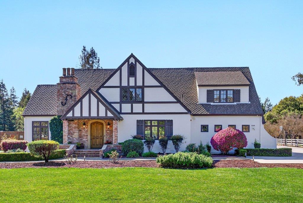 Detail Gallery Image 3 of 76 For 12575 Foothill Ave, San Martin,  CA 95046 - 5 Beds | 3/1 Baths