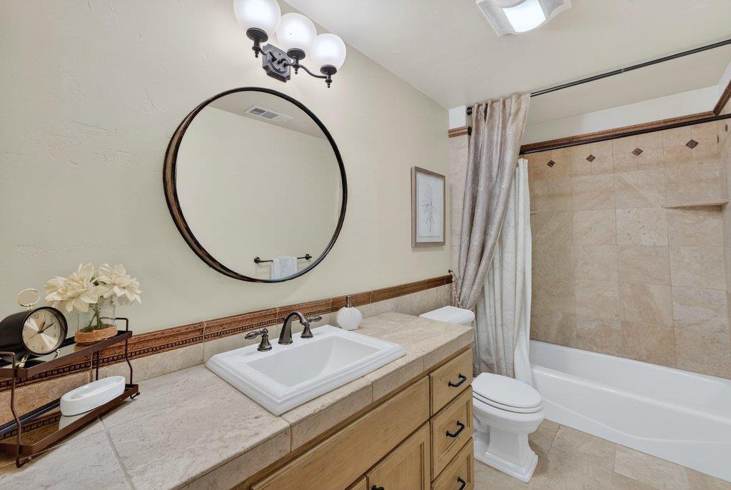 Detail Gallery Image 30 of 76 For 12575 Foothill Ave, San Martin,  CA 95046 - 5 Beds | 3/1 Baths