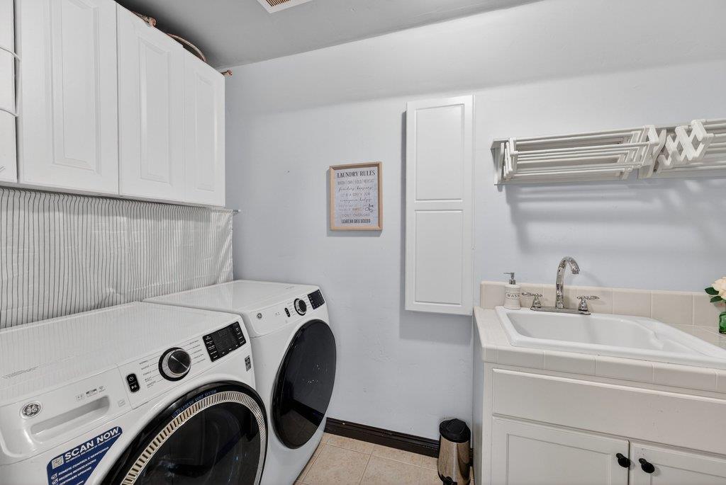 Detail Gallery Image 33 of 76 For 12575 Foothill Ave, San Martin,  CA 95046 - 5 Beds | 3/1 Baths