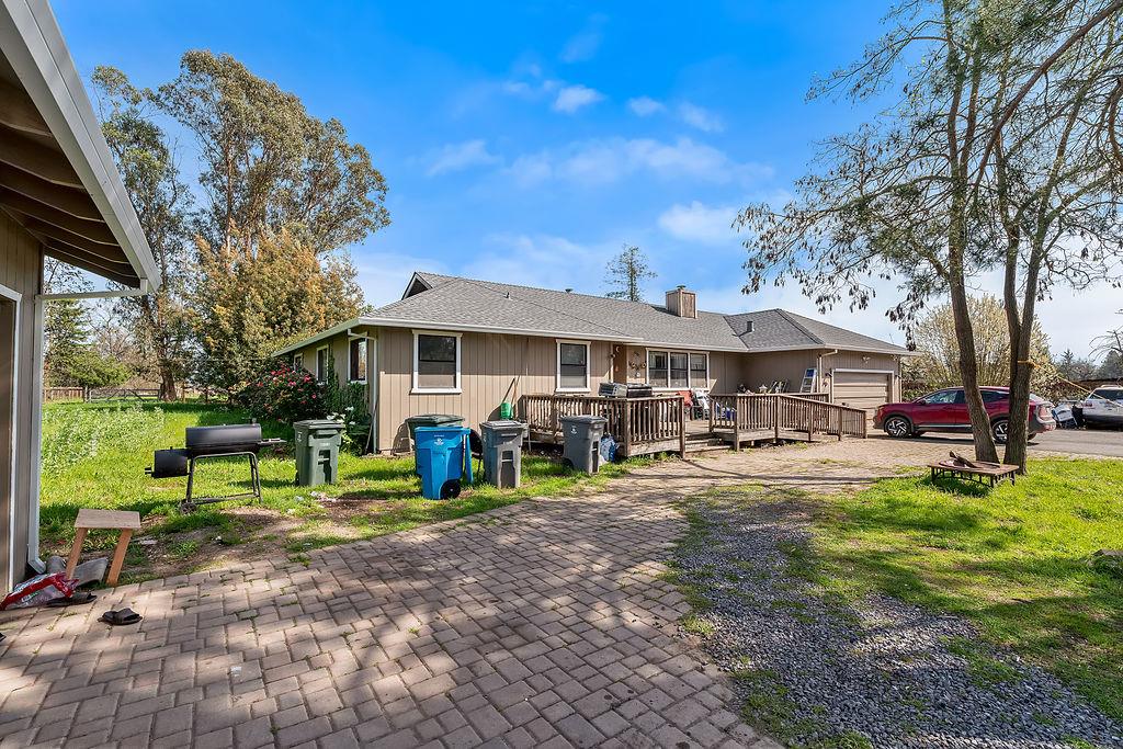 Detail Gallery Image 15 of 39 For Irwin Ln, Santa Rosa,  CA 95401 - 4 Beds | 4 Baths