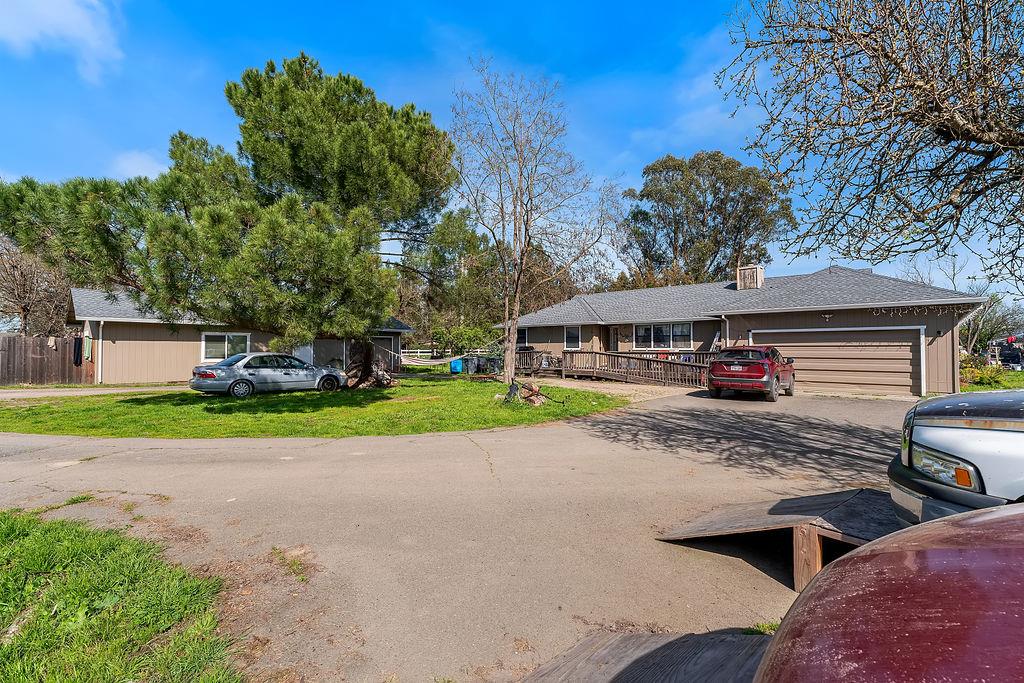 Detail Gallery Image 18 of 39 For Irwin Ln, Santa Rosa,  CA 95401 - 4 Beds | 4 Baths