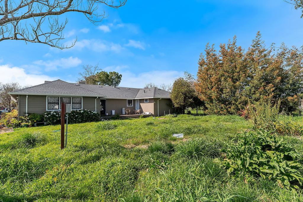 Detail Gallery Image 22 of 39 For Irwin Ln, Santa Rosa,  CA 95401 - 4 Beds | 4 Baths