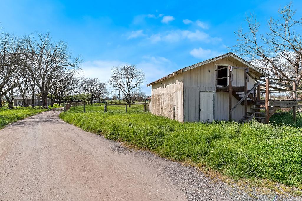 Detail Gallery Image 9 of 39 For Irwin Ln, Santa Rosa,  CA 95401 - 4 Beds | 4 Baths