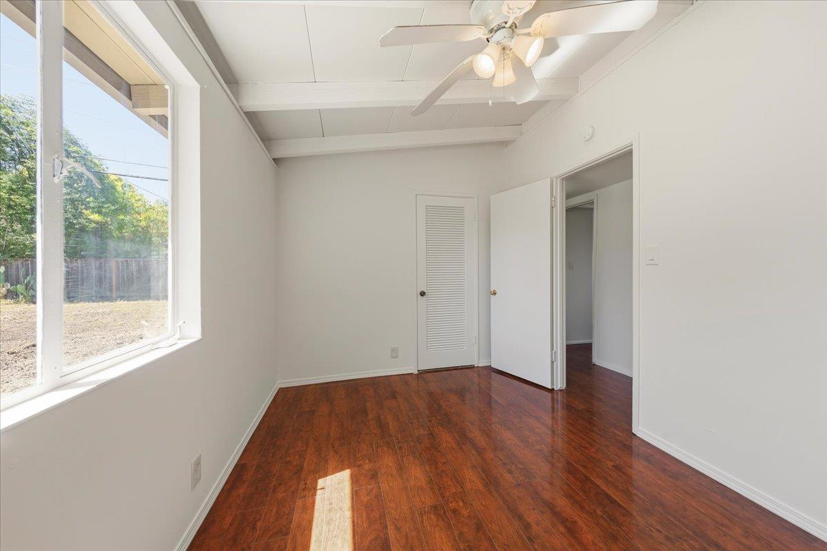 Detail Gallery Image 14 of 23 For 711 Lotuslake Ct, Sunnyvale,  CA 94089 - 3 Beds | 2 Baths