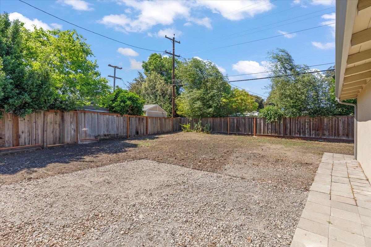 Detail Gallery Image 22 of 23 For 711 Lotuslake Ct, Sunnyvale,  CA 94089 - 3 Beds | 2 Baths