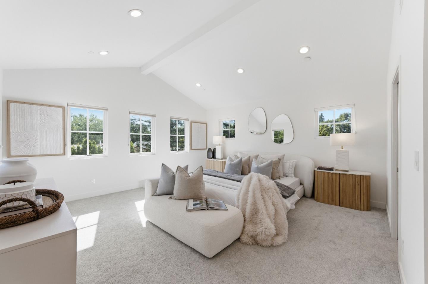 Detail Gallery Image 17 of 45 For 330 Grand St, Redwood City,  CA 94062 - 5 Beds | 3/1 Baths