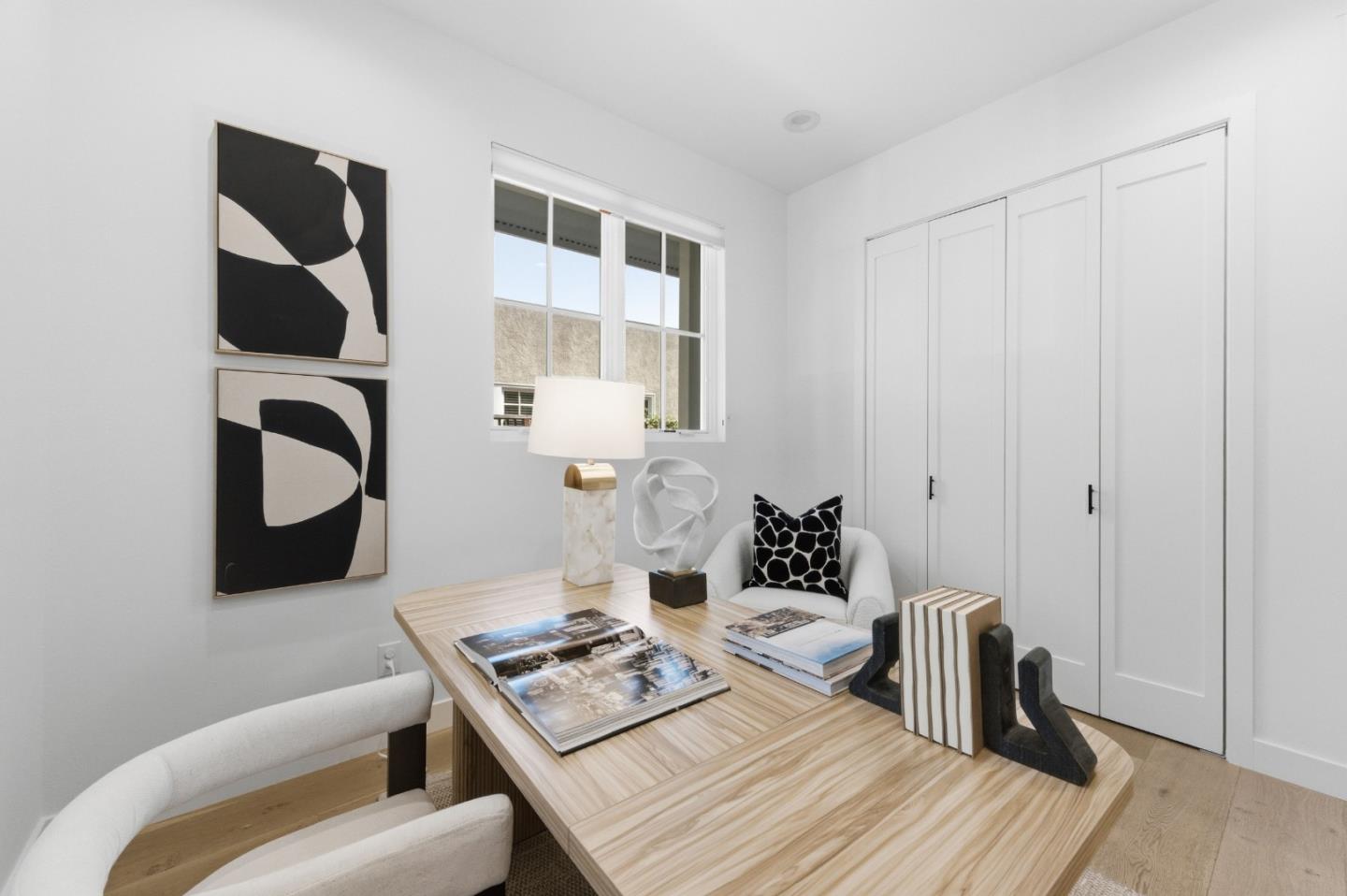 Detail Gallery Image 32 of 45 For 330 Grand St, Redwood City,  CA 94062 - 5 Beds | 3/1 Baths