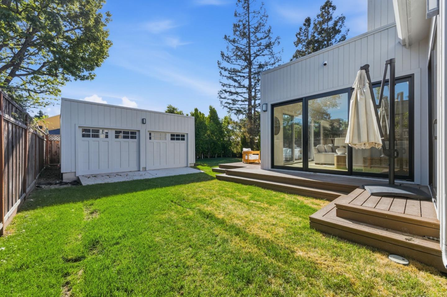 Detail Gallery Image 34 of 45 For 330 Grand St, Redwood City,  CA 94062 - 5 Beds | 3/1 Baths