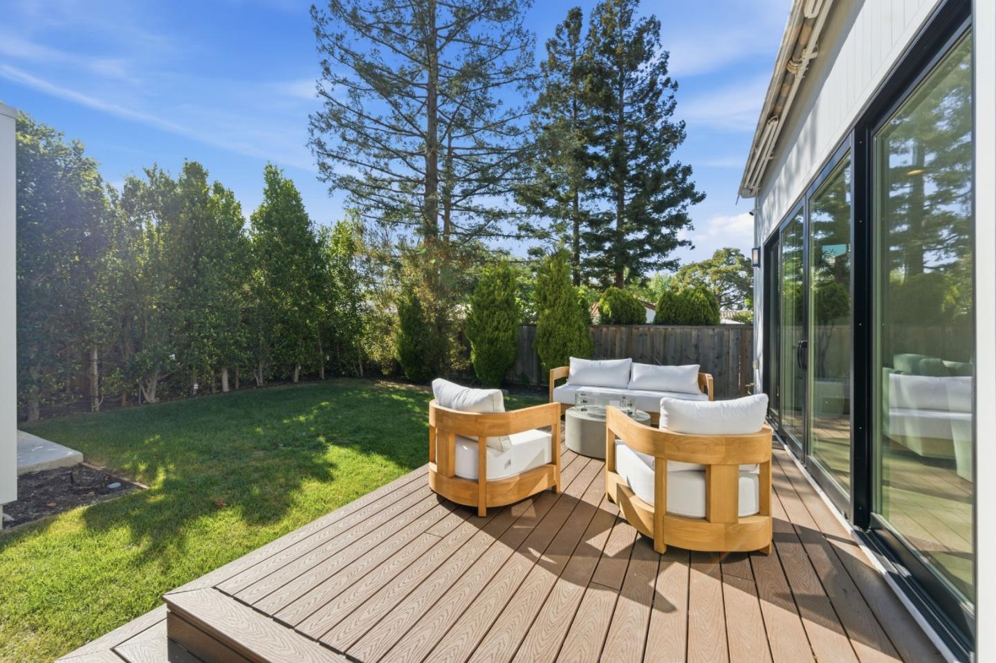 Detail Gallery Image 38 of 45 For 330 Grand St, Redwood City,  CA 94062 - 5 Beds | 3/1 Baths