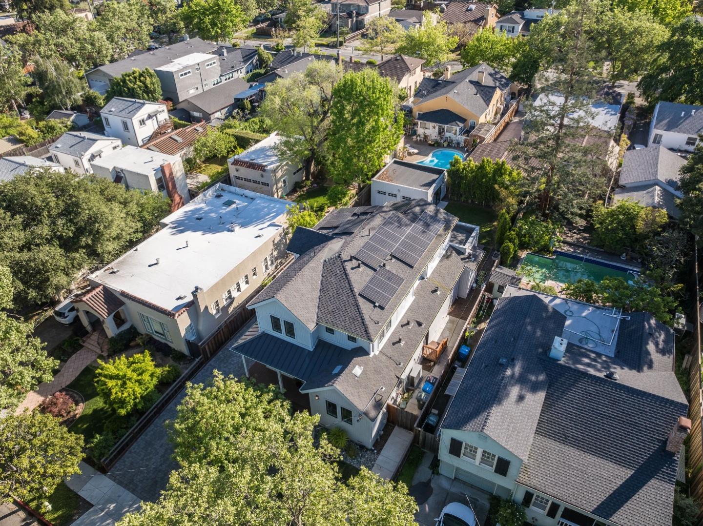Detail Gallery Image 41 of 45 For 330 Grand St, Redwood City,  CA 94062 - 5 Beds | 3/1 Baths