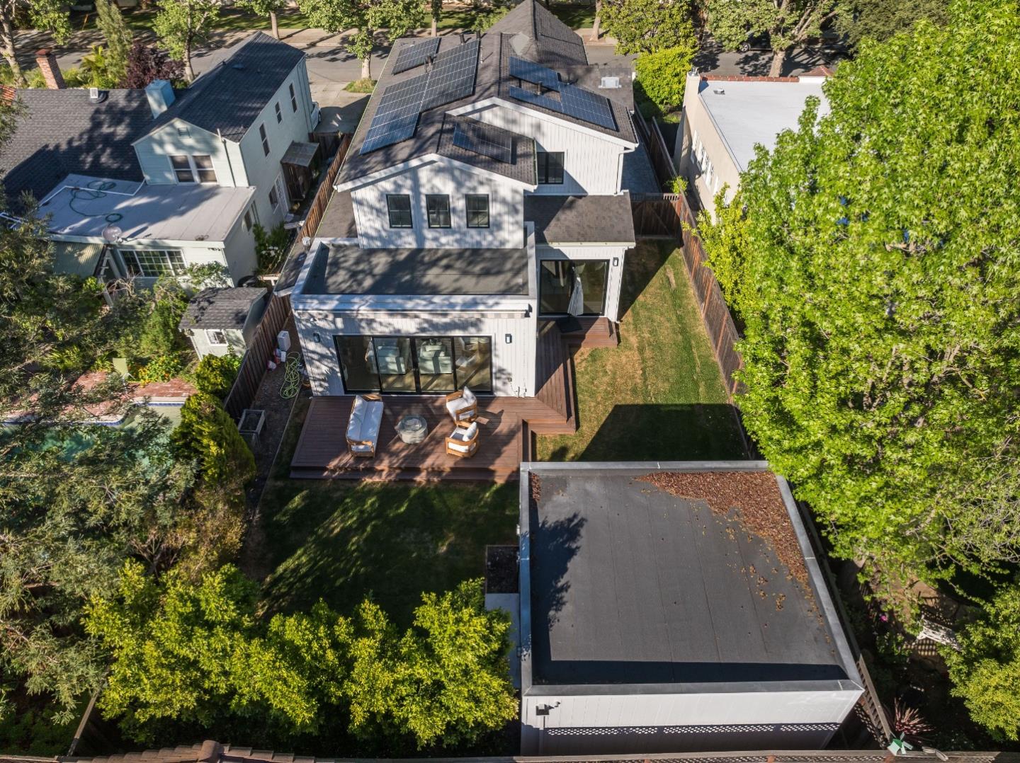 Detail Gallery Image 44 of 45 For 330 Grand St, Redwood City,  CA 94062 - 5 Beds | 3/1 Baths