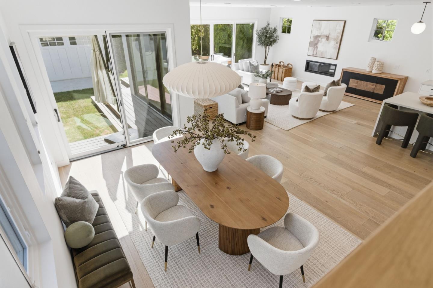 Detail Gallery Image 9 of 45 For 330 Grand St, Redwood City,  CA 94062 - 5 Beds | 3/1 Baths