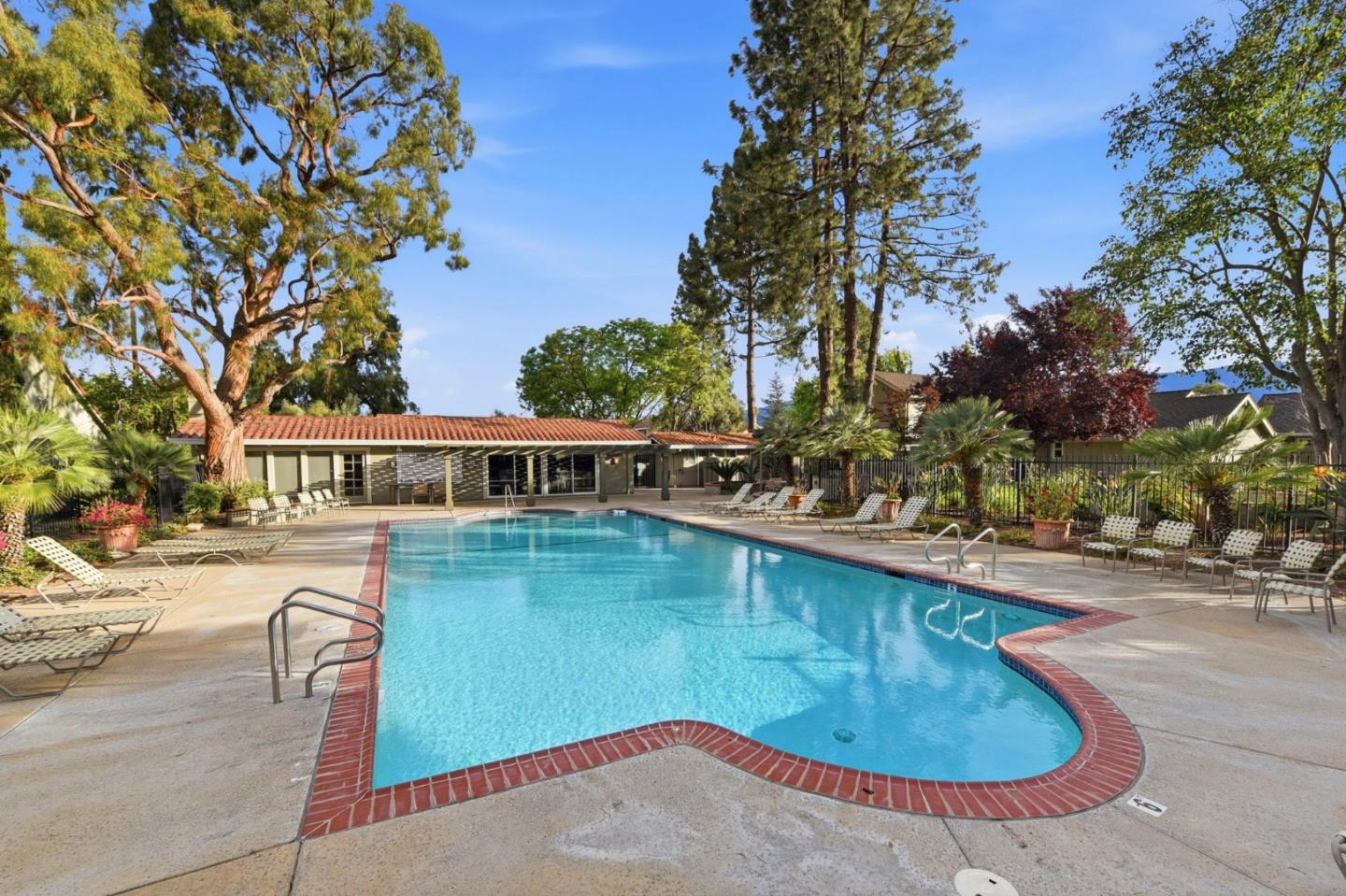 Detail Gallery Image 35 of 44 For 5655 Sunflower Ln, San Jose,  CA 95118 - 3 Beds | 2 Baths