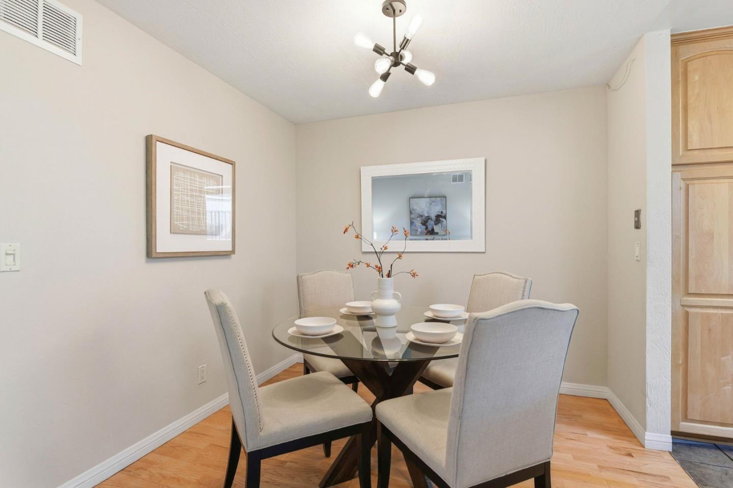 Detail Gallery Image 9 of 44 For 5655 Sunflower Ln, San Jose,  CA 95118 - 3 Beds | 2 Baths