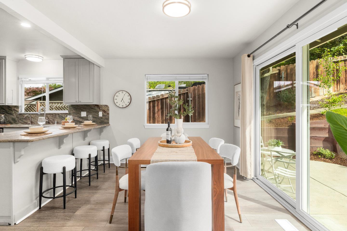 Detail Gallery Image 11 of 51 For 2769 Valencia Rd, Aptos,  CA 95003 - 5 Beds | 2 Baths