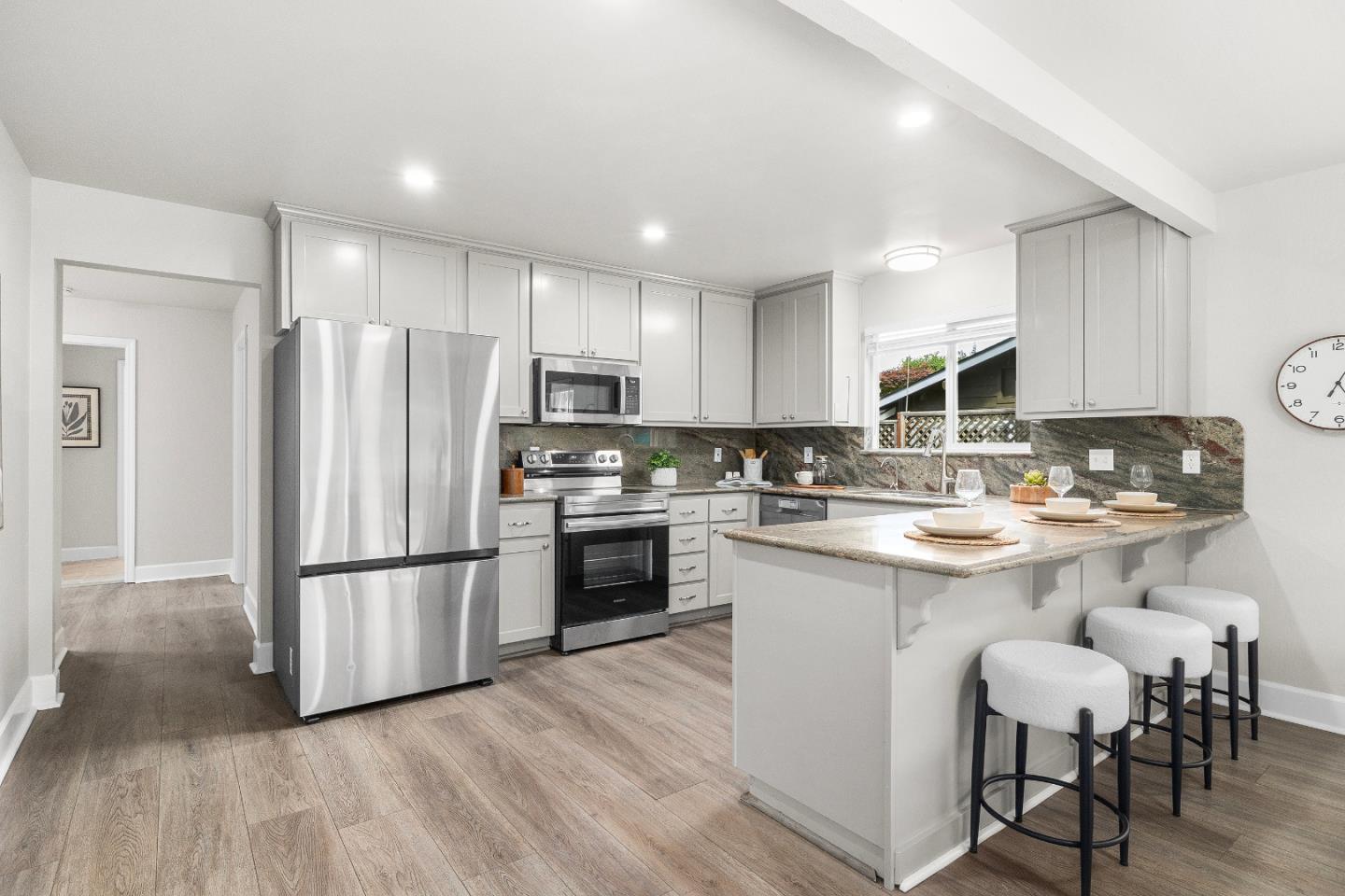 Detail Gallery Image 7 of 51 For 2769 Valencia Rd, Aptos,  CA 95003 - 5 Beds | 2 Baths