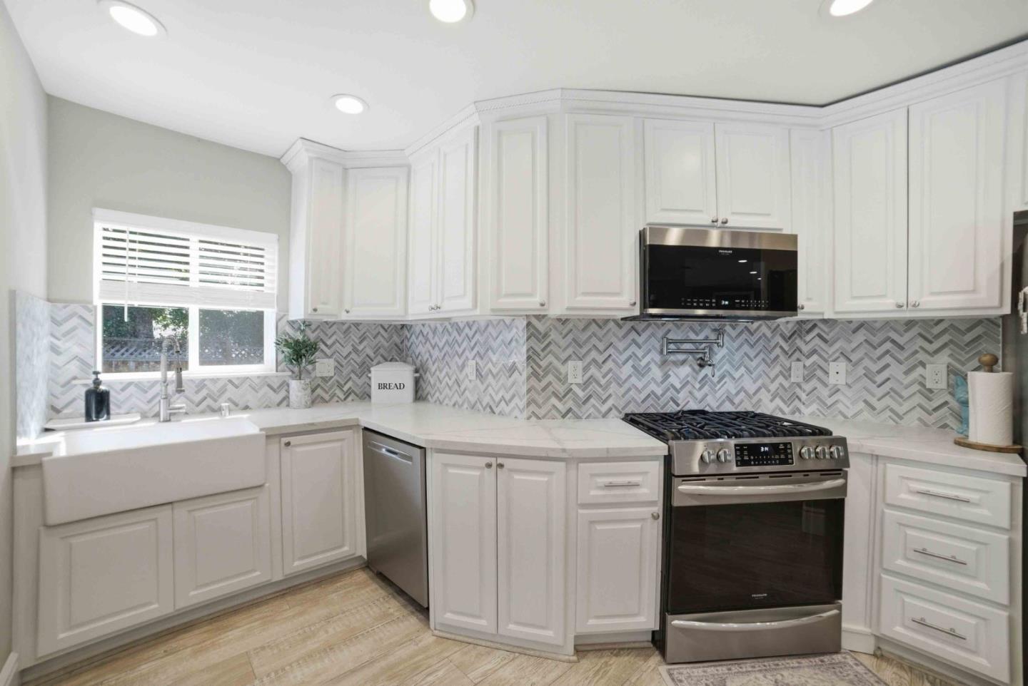 Detail Gallery Image 10 of 39 For 5530 Alum Rock Ave, San Jose,  CA 95127 - 3 Beds | 2 Baths