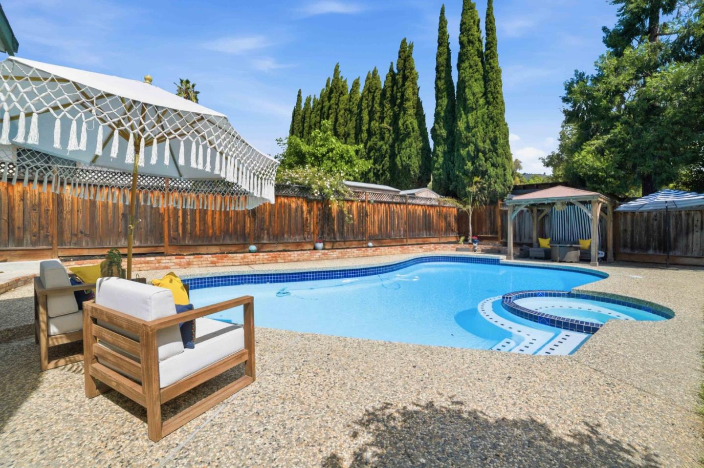 Detail Gallery Image 4 of 39 For 5530 Alum Rock Ave, San Jose,  CA 95127 - 3 Beds | 2 Baths