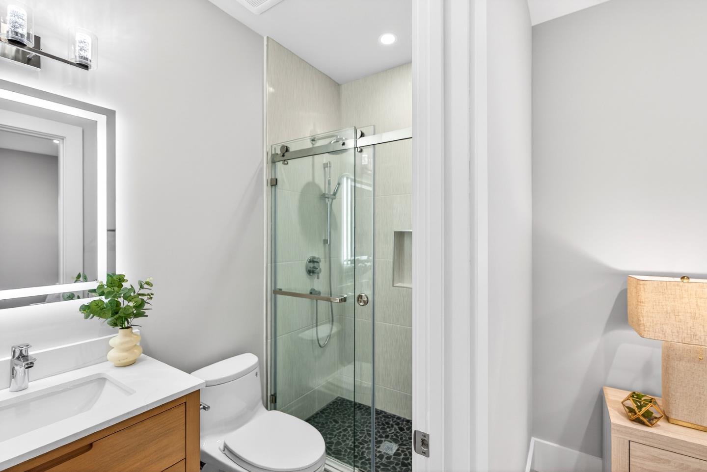 Detail Gallery Image 25 of 34 For 873 Cedar Ave, Sunnyvale,  CA 94086 - 4 Beds | 3 Baths