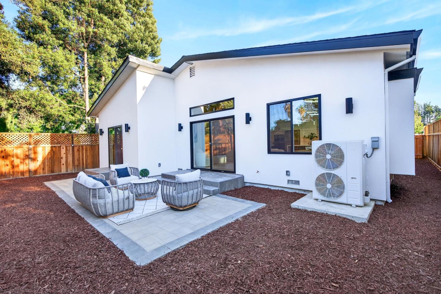 Detail Gallery Image 29 of 34 For 873 Cedar Ave, Sunnyvale,  CA 94086 - 4 Beds | 3 Baths