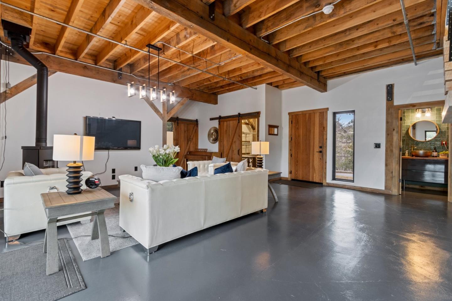 Detail Gallery Image 8 of 60 For 13925 Sheila Ave, Morgan Hill,  CA 95037 - 4 Beds | 2/1 Baths