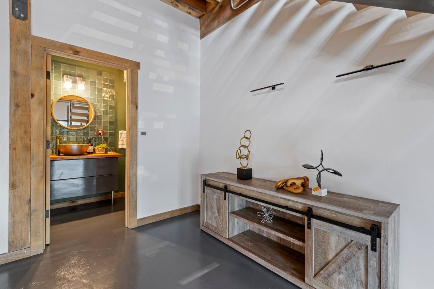 Detail Gallery Image 9 of 60 For 13925 Sheila Ave, Morgan Hill,  CA 95037 - 4 Beds | 2/1 Baths