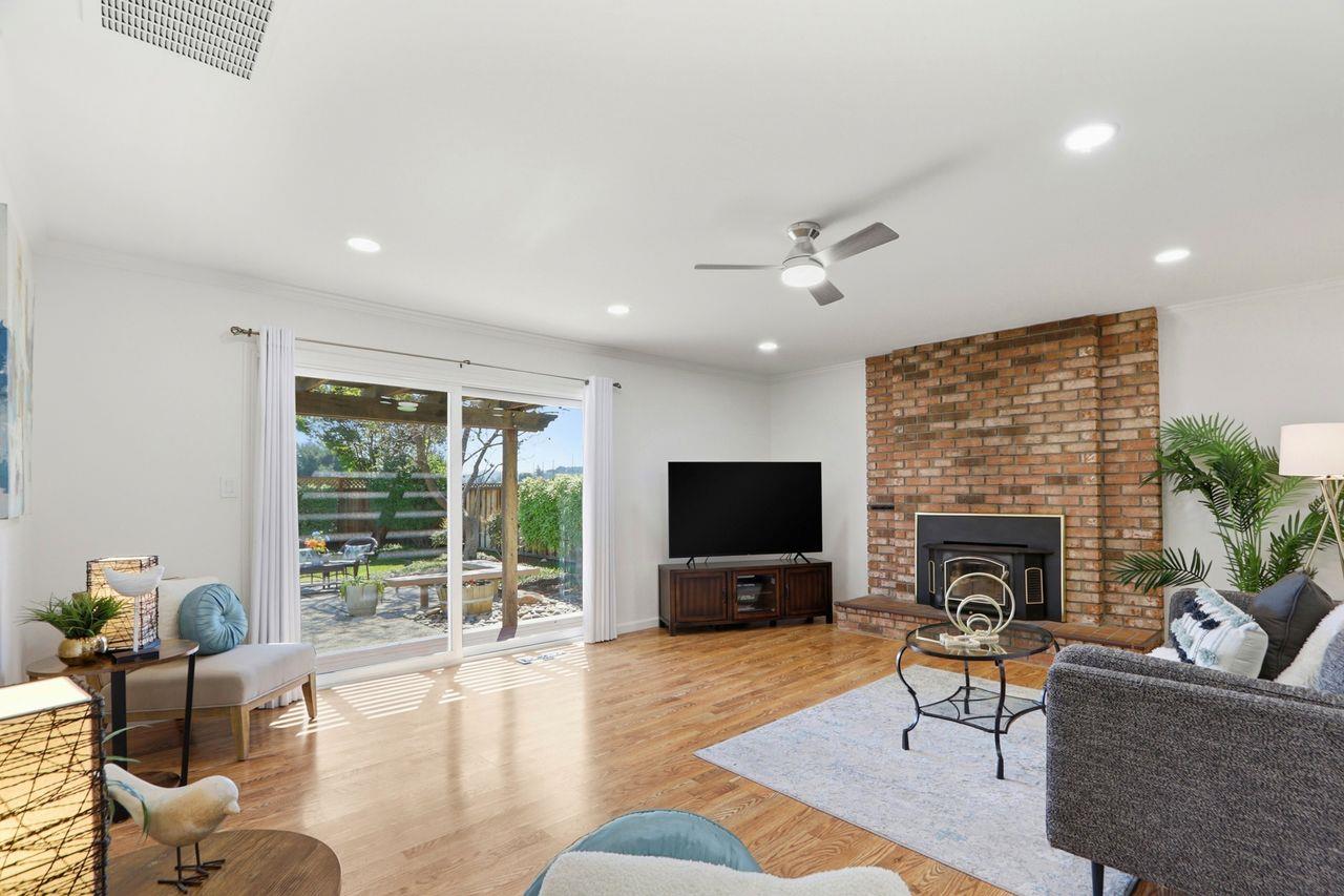 Detail Gallery Image 10 of 52 For 1006 Shadow Brook Dr, San Jose,  CA 95120 - 5 Beds | 3 Baths