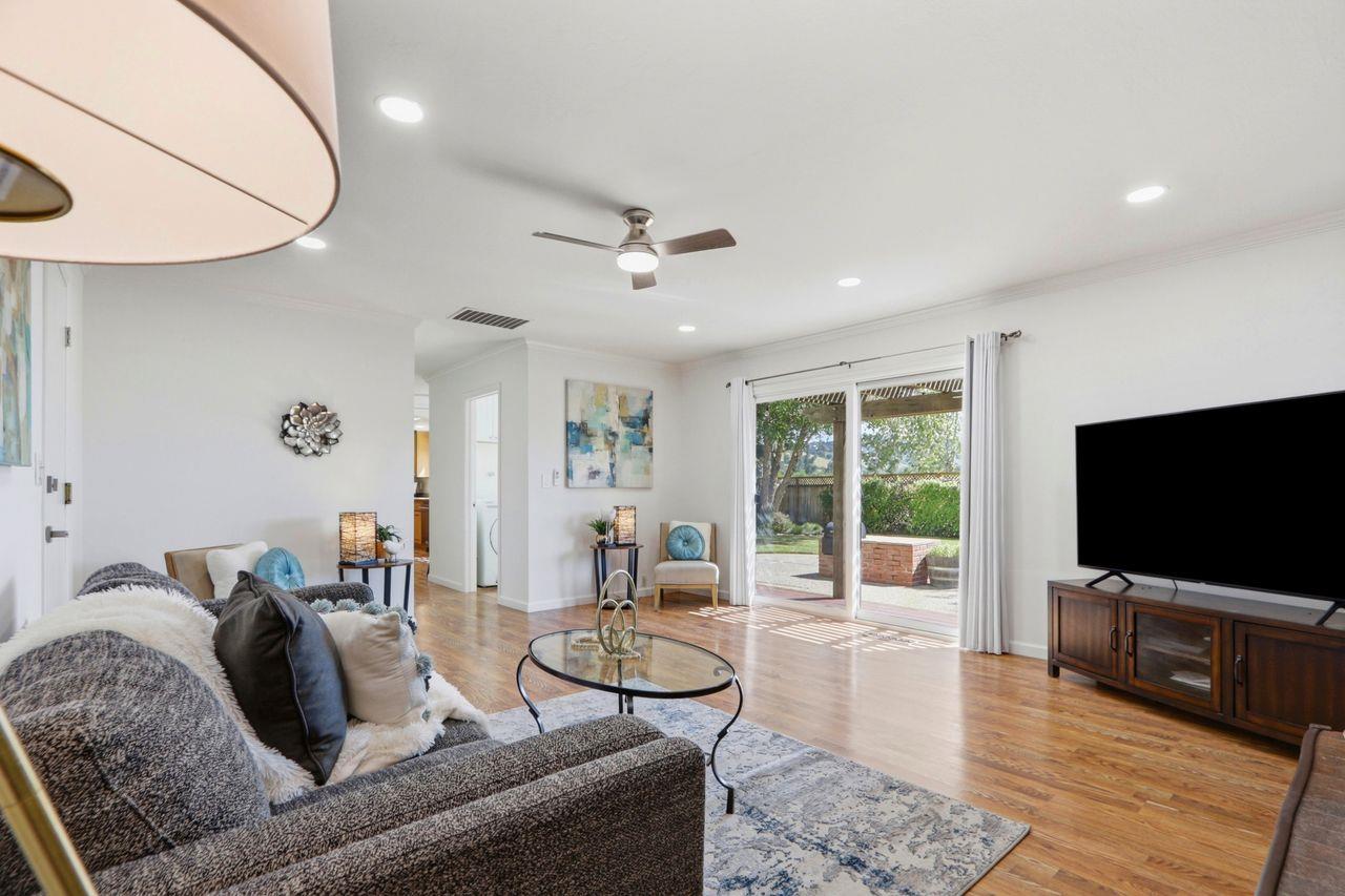 Detail Gallery Image 11 of 52 For 1006 Shadow Brook Dr, San Jose,  CA 95120 - 5 Beds | 3 Baths