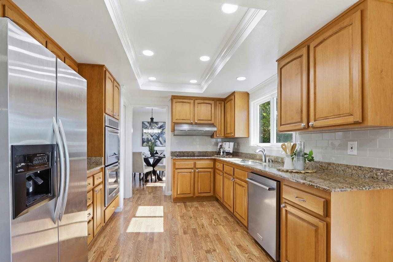 Detail Gallery Image 12 of 52 For 1006 Shadow Brook Dr, San Jose,  CA 95120 - 5 Beds | 3 Baths