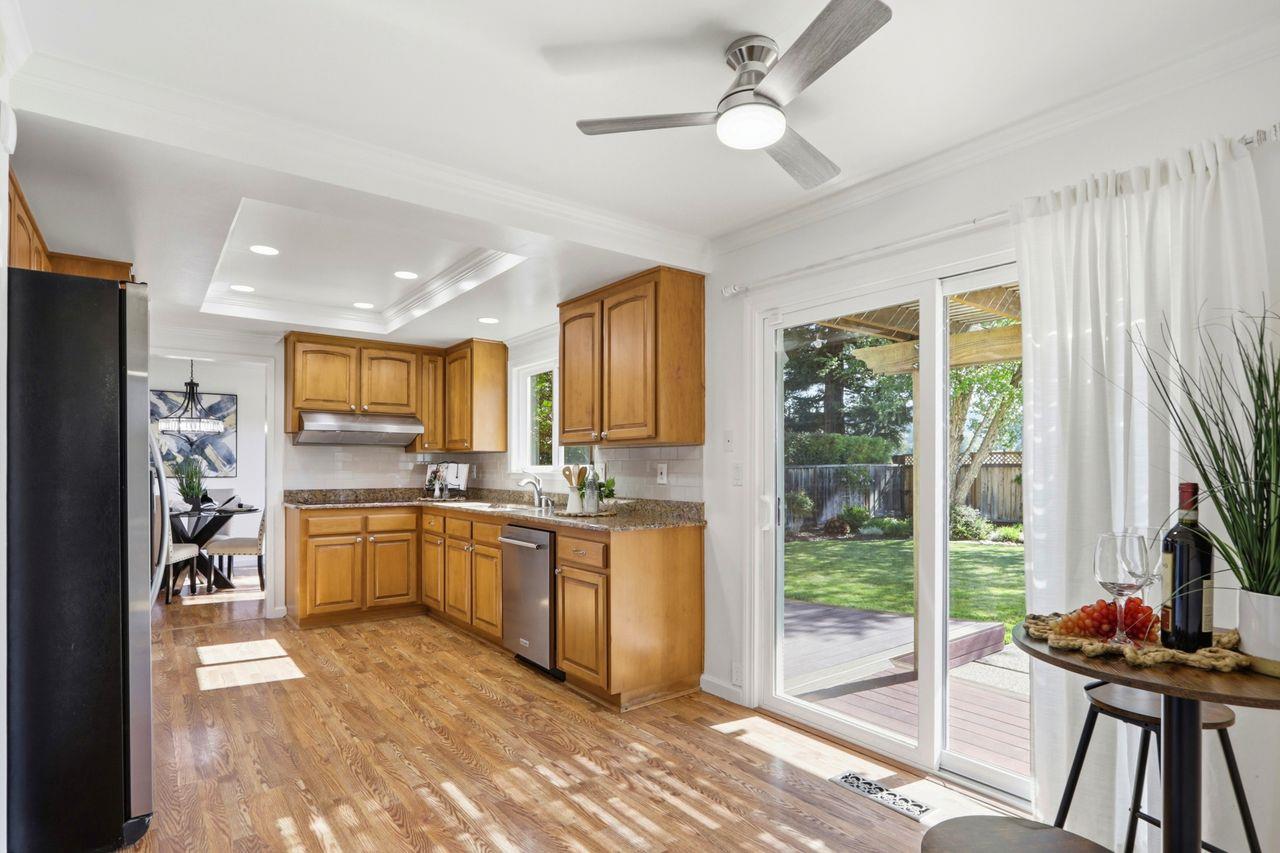 Detail Gallery Image 15 of 52 For 1006 Shadow Brook Dr, San Jose,  CA 95120 - 5 Beds | 3 Baths