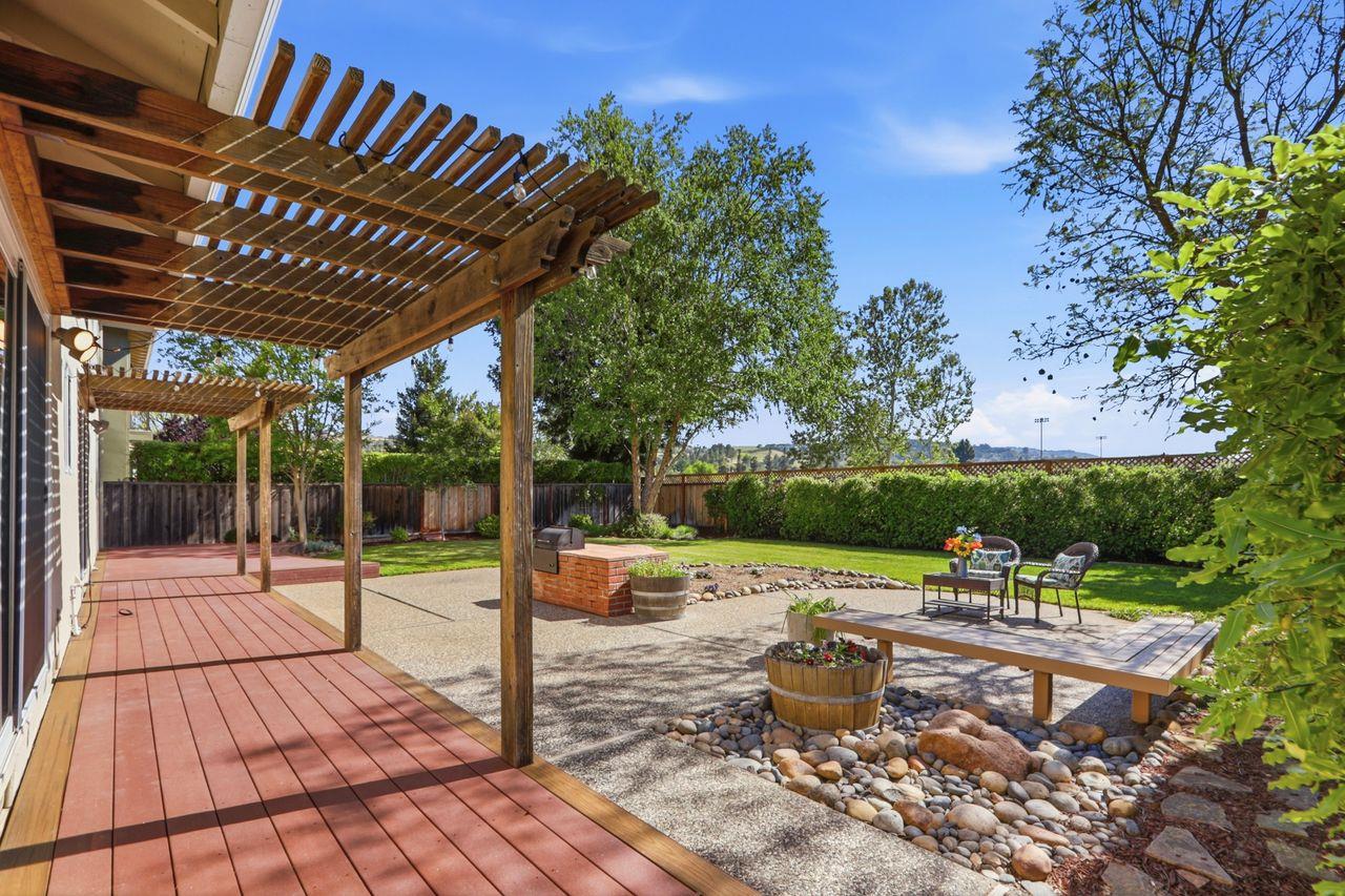 Detail Gallery Image 45 of 52 For 1006 Shadow Brook Dr, San Jose,  CA 95120 - 5 Beds | 3 Baths