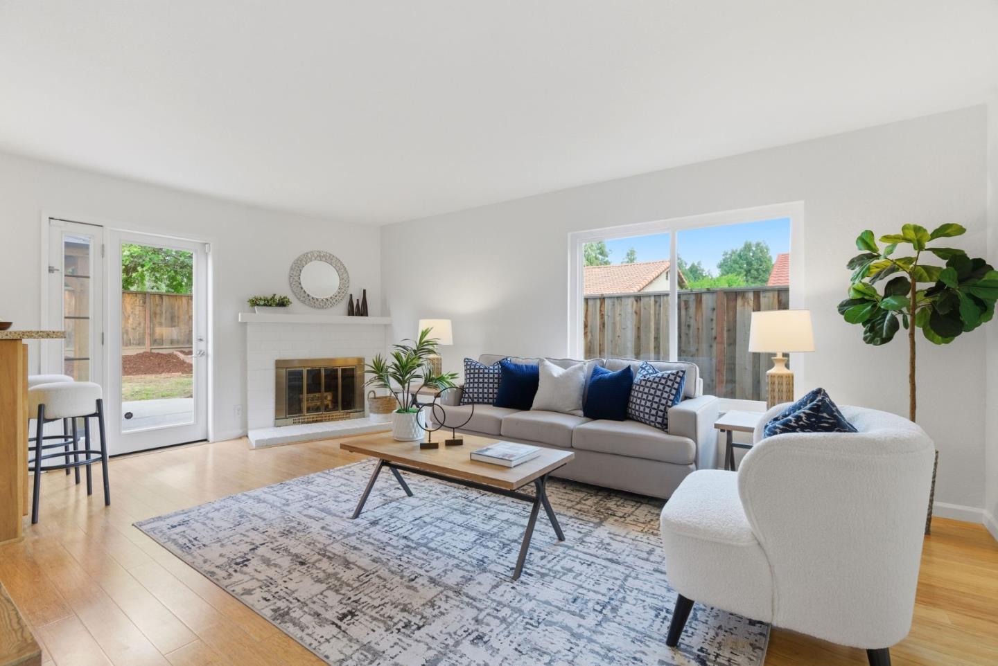 Detail Gallery Image 12 of 35 For 1733 Cheney Dr, San Jose,  CA 95128 - 4 Beds | 2/1 Baths