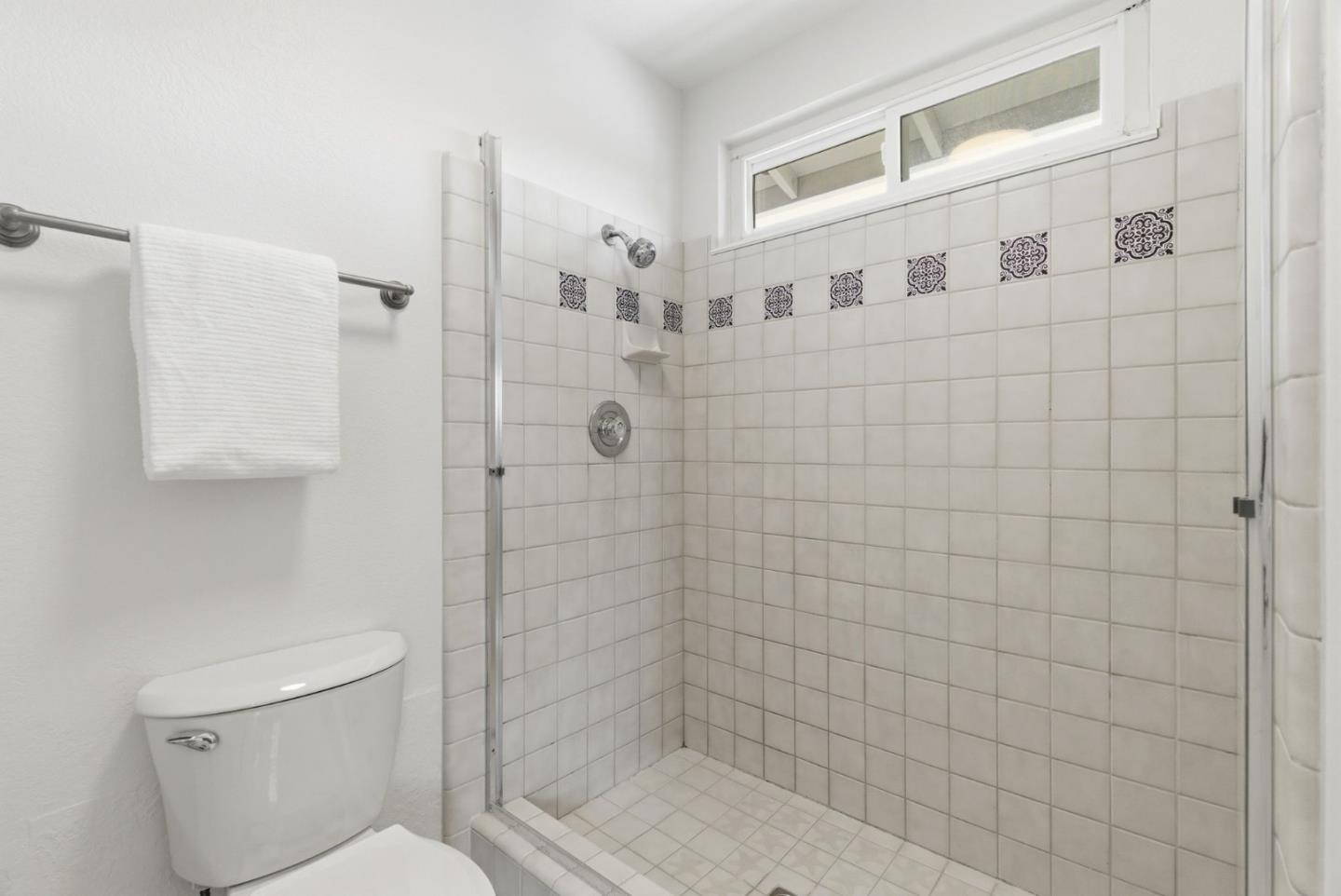 Detail Gallery Image 26 of 35 For 1733 Cheney Dr, San Jose,  CA 95128 - 4 Beds | 2/1 Baths