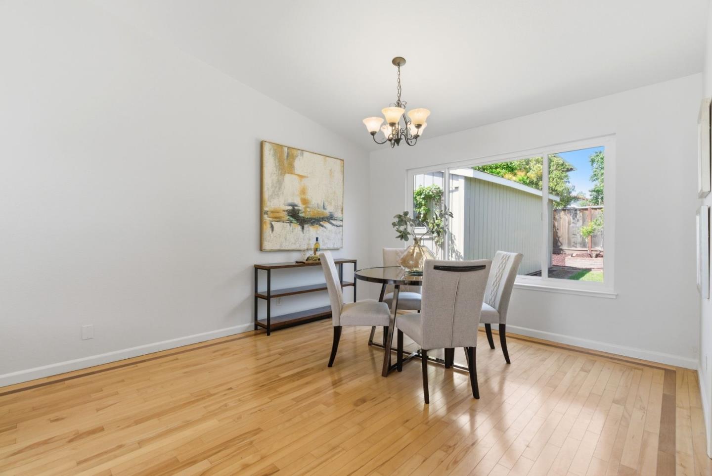 Detail Gallery Image 6 of 35 For 1733 Cheney Dr, San Jose,  CA 95128 - 4 Beds | 2/1 Baths