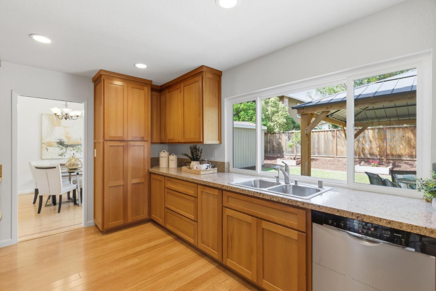 Detail Gallery Image 8 of 35 For 1733 Cheney Dr, San Jose,  CA 95128 - 4 Beds | 2/1 Baths